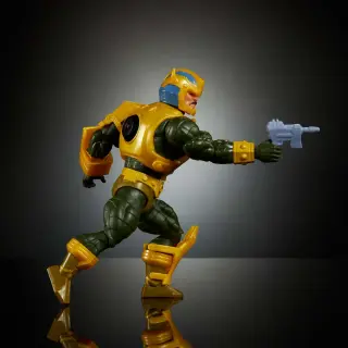 Masters of the Universe x Transformers Figur Bumblebee Armor Man-At-Arms heo European Exclusive 14 cm, Ansicht 5